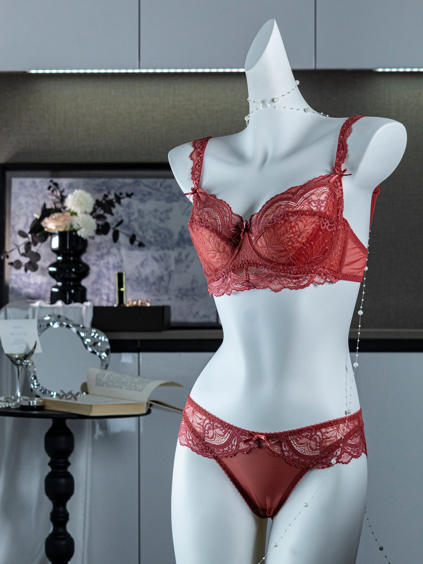 Eye-catching Red Lace Lingerie Set